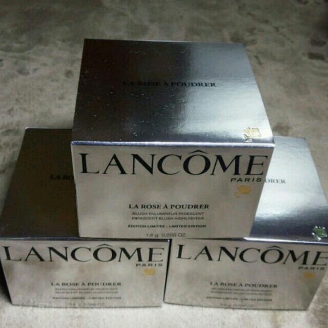 LANCOME(ランコム)のラ　ローズ　ア　プードル　ランコム コスメ/美容のベースメイク/化粧品(フェイスパウダー)の商品写真