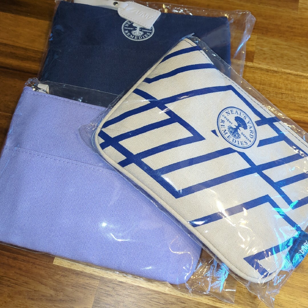 NEAL'S YARD(ニールズヤード)のニールズヤード 選べるアメニティポーチ コスメ/美容のキット/セット(サンプル/トライアルキット)の商品写真