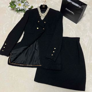 CHANEL(スーツ ・ ブラック/黒色系)のフリマアイテム一覧 CHANEL(スーツ ・ ブラック/黒色系)のフリマアイテム一覧