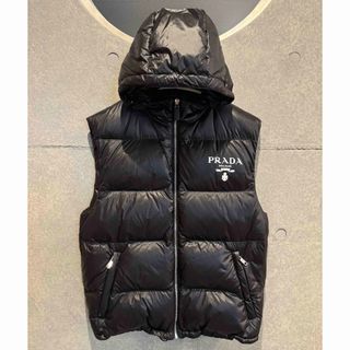 PRADA(ダウンベスト)のフリマアイテム一覧 PRADA(ダウンベスト)のフリマアイテム一覧
