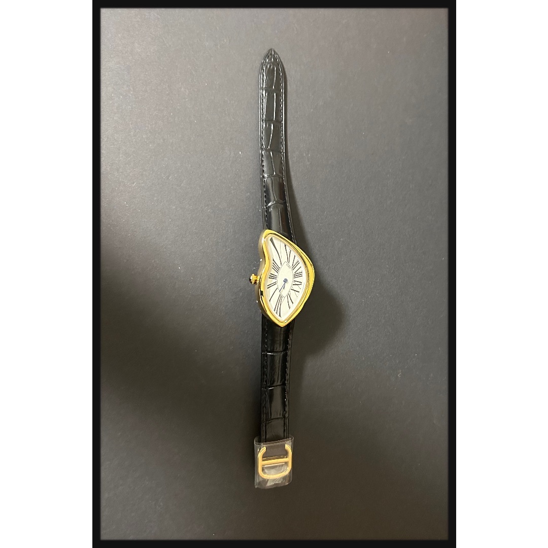 【新品未使用】腕時計　オマージュ　ゴールド　PARIS 黒革ベルト 腕時計 オマージュ ゴールド PARIS 黒革ベルト
