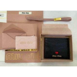 MIU MIU - miumiu パスケース カードケース ハート MIU MIU - miumiu パスケース カードケース ハート