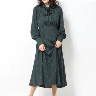 FRAY I.D(ワンピース ・ グリーン・カーキ/緑色系)のフリマ FRAY I.D(ワンピース ・ グリーン・カーキ/緑色系)のフリマ