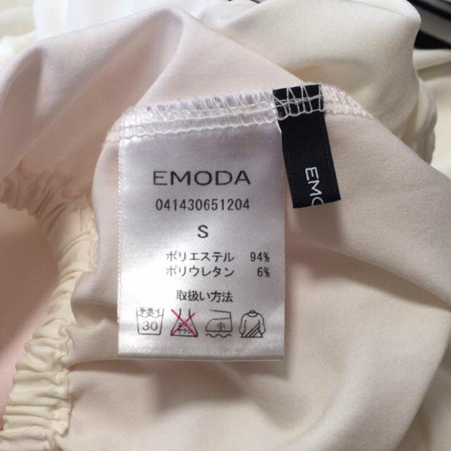 EMODA(エモダ)のEMODA トップス レディースのトップス(カットソー(半袖/袖なし))の商品写真