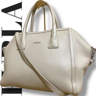FURLA(ショルダーバッグ ・ シルバー/銀色系)のフリマアイテム一覧 FURLA(ショルダーバッグ ・ シルバー/銀色系)のフリマアイテム一覧