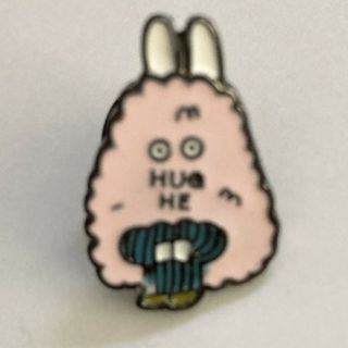 【複数購入割引あり】ピンバッチ　ピンズ　モンスター　ピンク　もふもふ(バッジ/ピンバッジ)