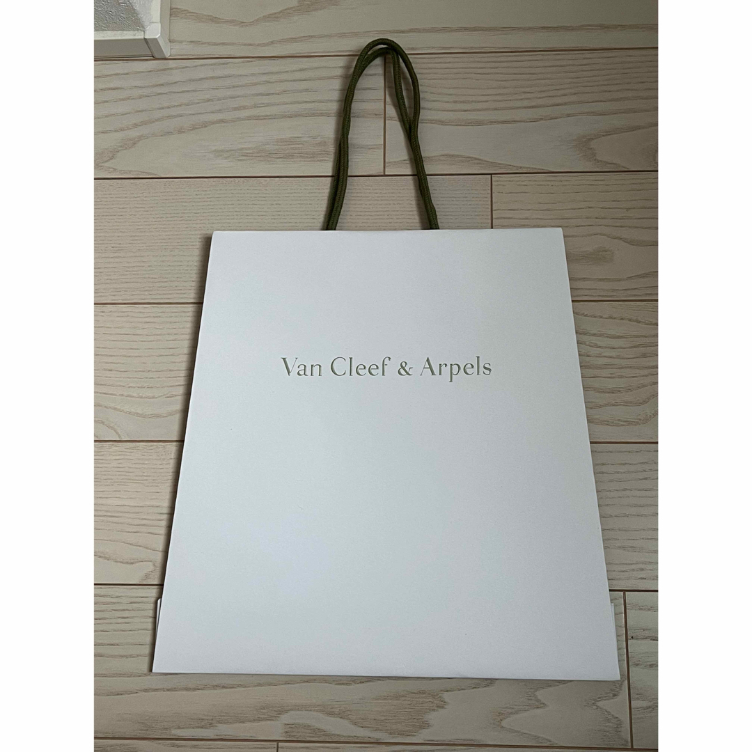 Van Cleef & Arpels(ヴァンクリーフアンドアーペル)のヴァンクリーフ&アーペル 紙袋 ショッパー 未使用 レディースのバッグ(ショップ袋)の商品写真