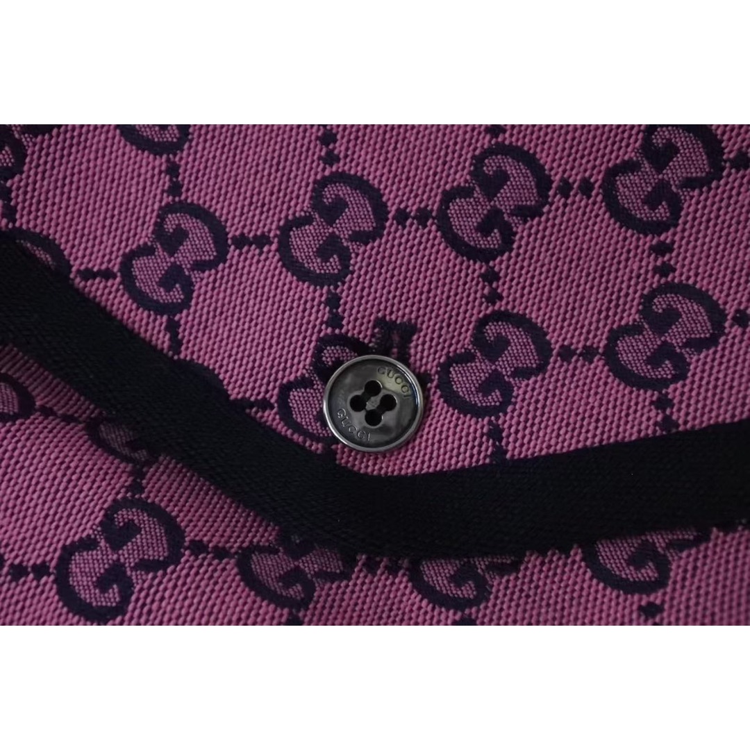 GUCCI - 新品未使用 GUCCI グッチ ペット トレンチコート 695730 GUCCI - 新品未使用 GUCCI グッチ ペット トレンチコート 695730