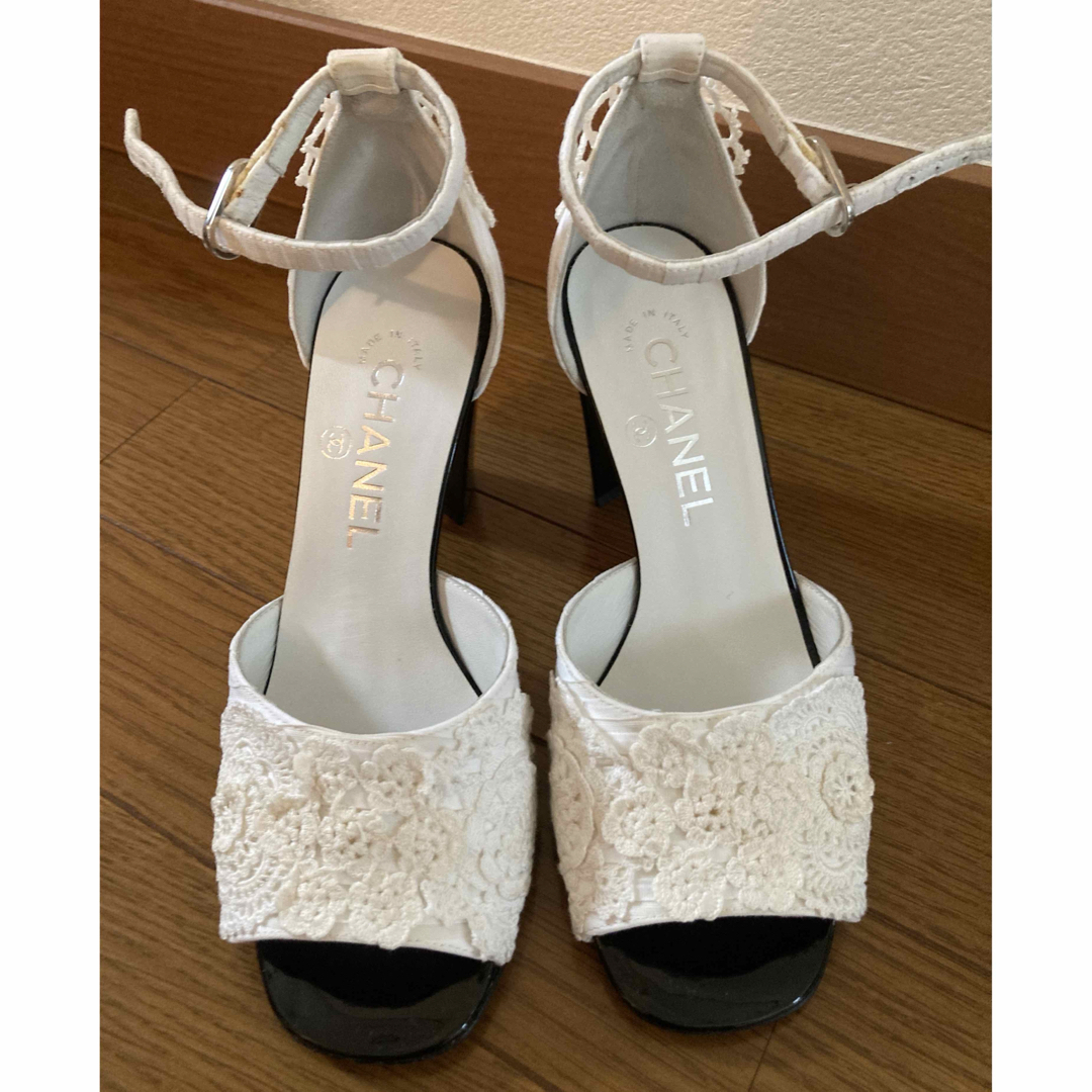CHANEL - CHANEL シャネル ホワイト オープントゥ パンプス CHANEL - CHANEL シャネル ホワイト オープントゥ パンプス