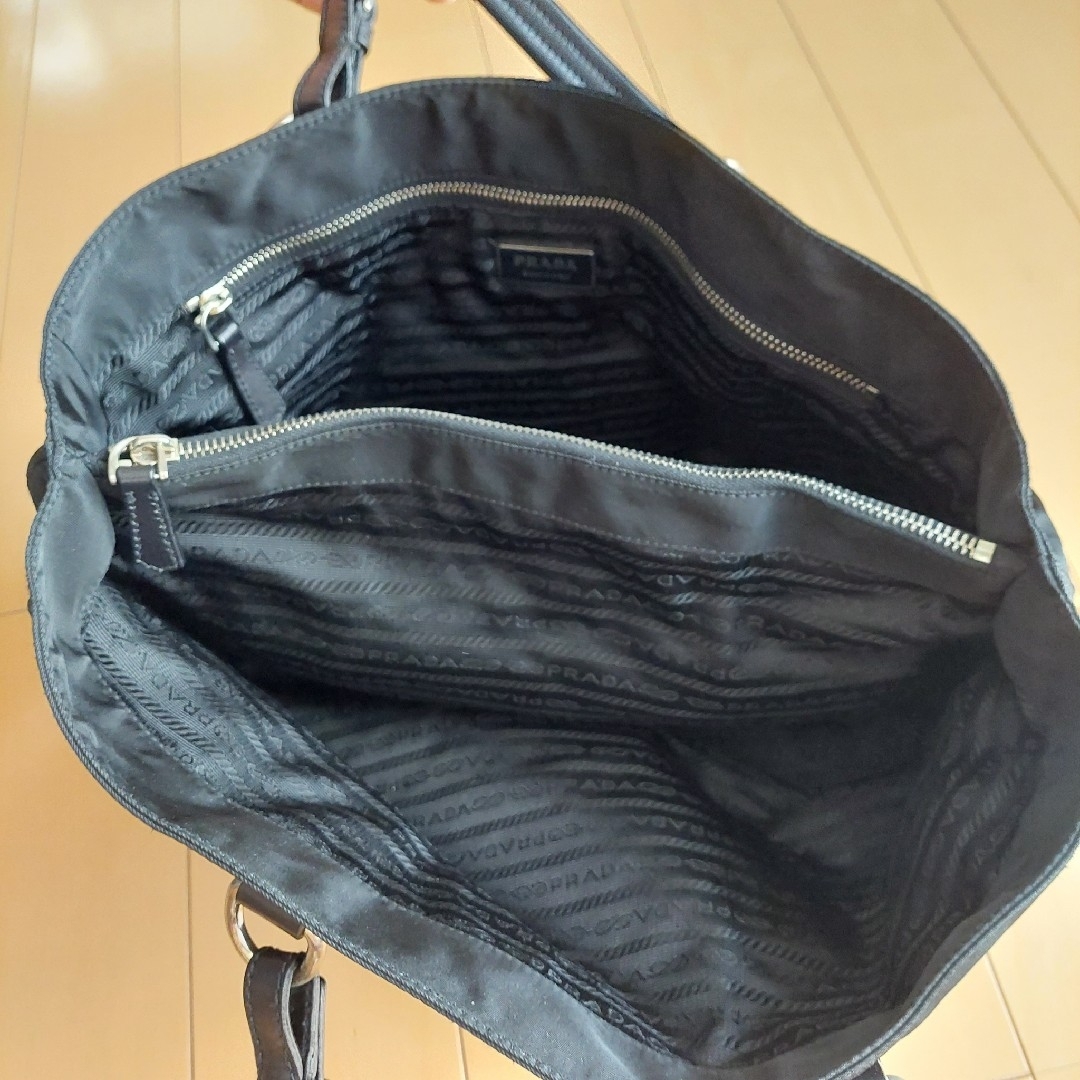 極美品 プラダ トートバッグ ブラック ナイロン 極美品 プラダ トートバッグ ブラック ナイロン