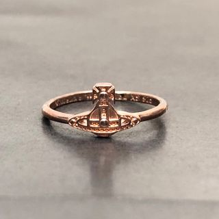 Vivienne Westwood(リング(指輪) ・ ゴールド/金色系)のフリマ Vivienne Westwood(リング(指輪) ・ ゴールド/金色系)のフリマ
