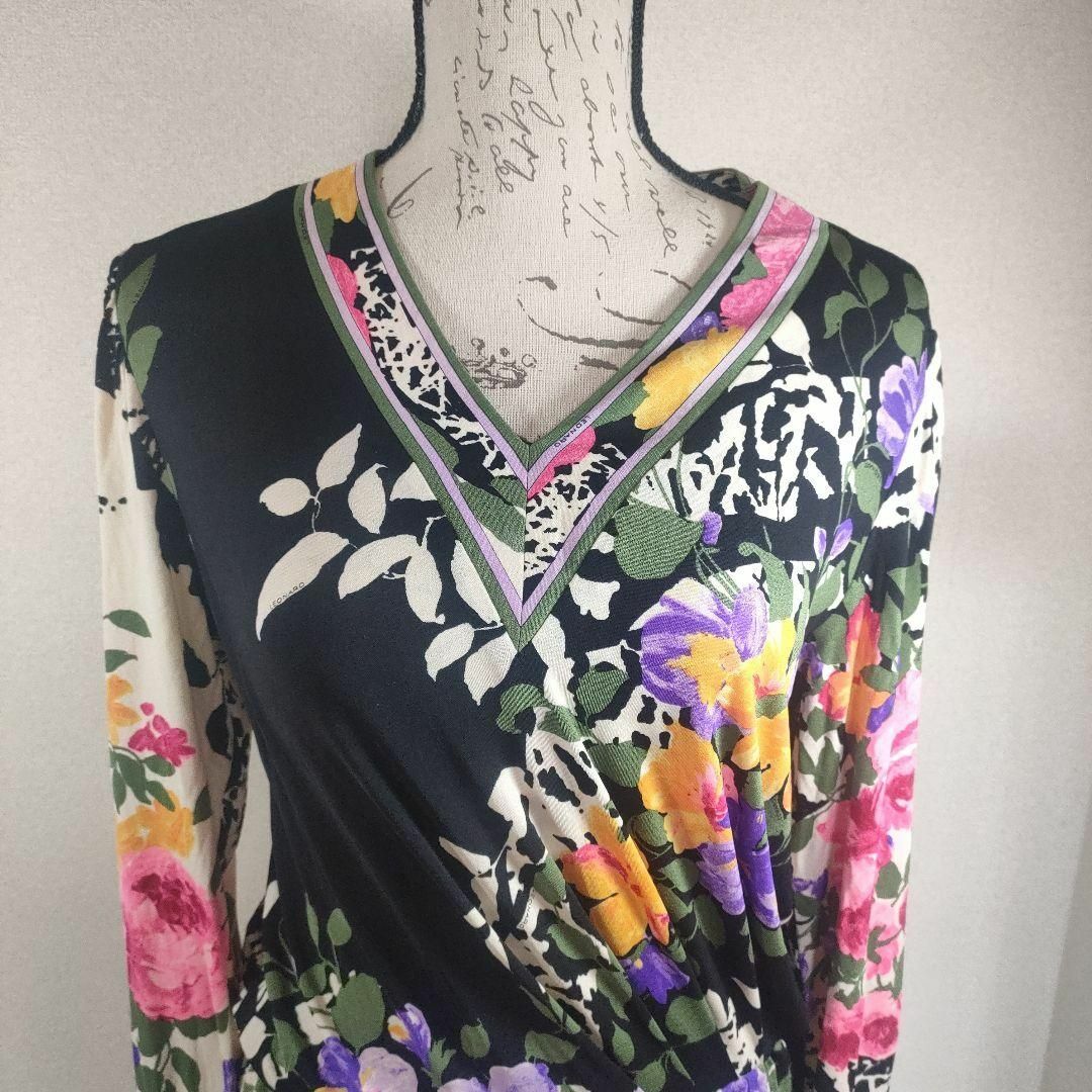 LEONARD - あ2 美品 レオナール シルク100% 花柄 Vネック ロング LEONARD - あ2 美品 レオナール シルク100% 花柄 Vネック ロング