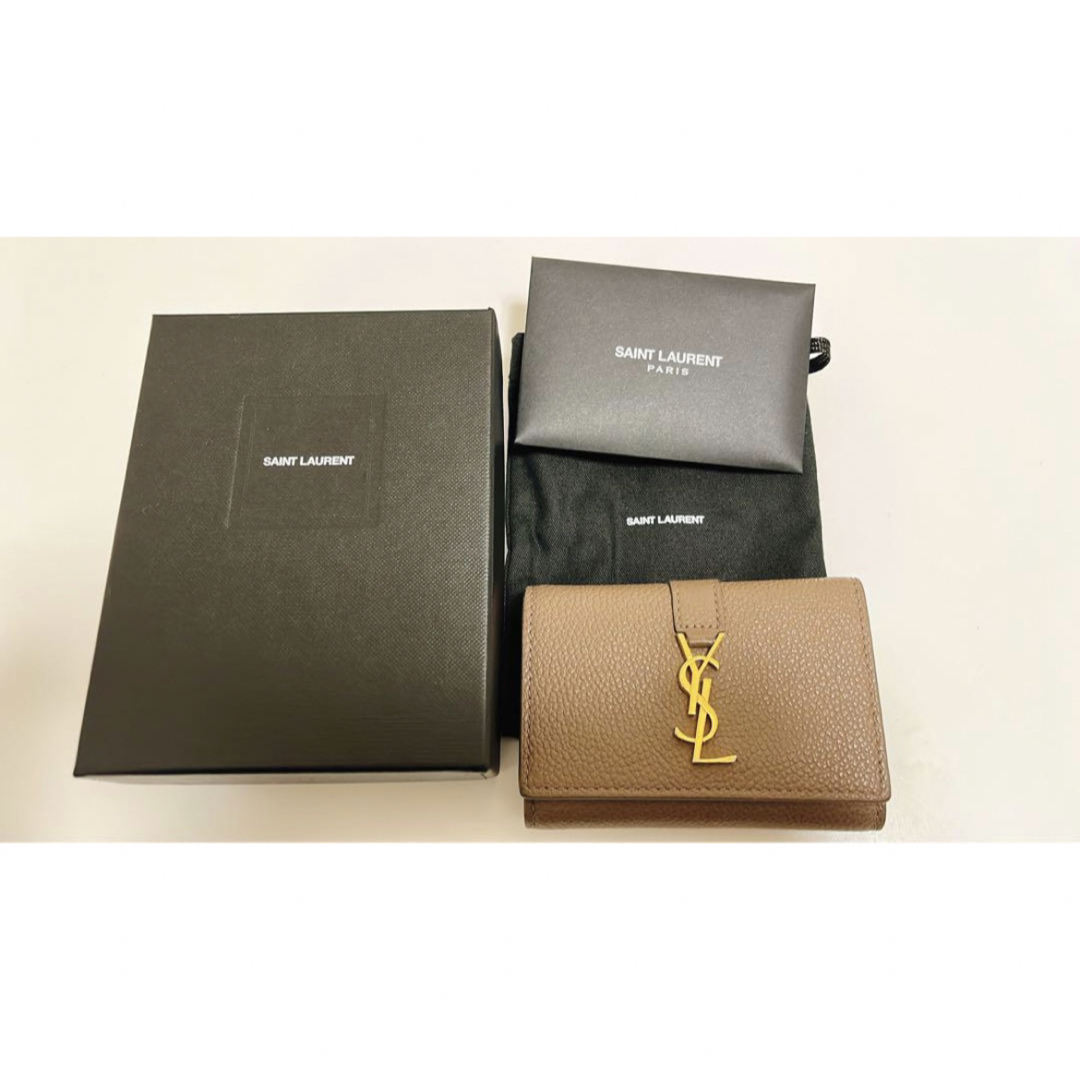 SAINT LAURENT ベージュ レザーキーケース SAINT LAURENT ベージュ レザーキーケース