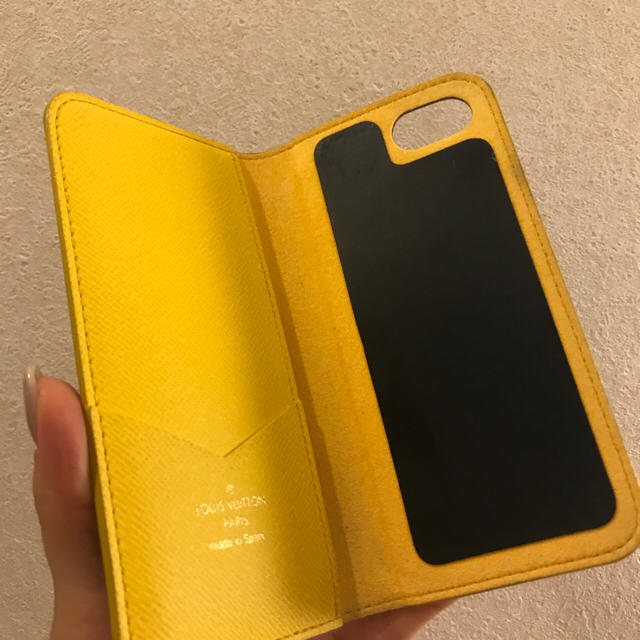 LOUIS VUITTON ルイヴィトン iphoneケース 手帳型 イエロー LOUIS VUITTON ルイヴィトン iphoneケース 手帳型 イエロー