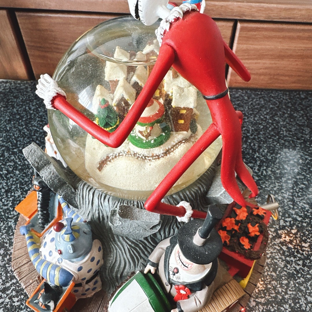 ディズニーストア スノードーム ナイトメアビフォアクリスマス ディズニーストア スノードーム ナイトメアビフォアクリスマス