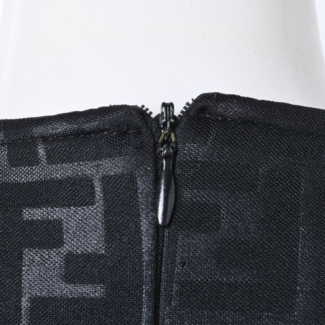 FENDI - FENDI ヴィンテージ ズッカ柄 ノースリーブ ワンピース FENDI - FENDI ヴィンテージ ズッカ柄 ノースリーブ ワンピース