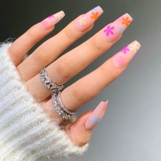 ネイルチップ＊花柄ネイル２４個セット(つけ爪/ネイルチップ)
