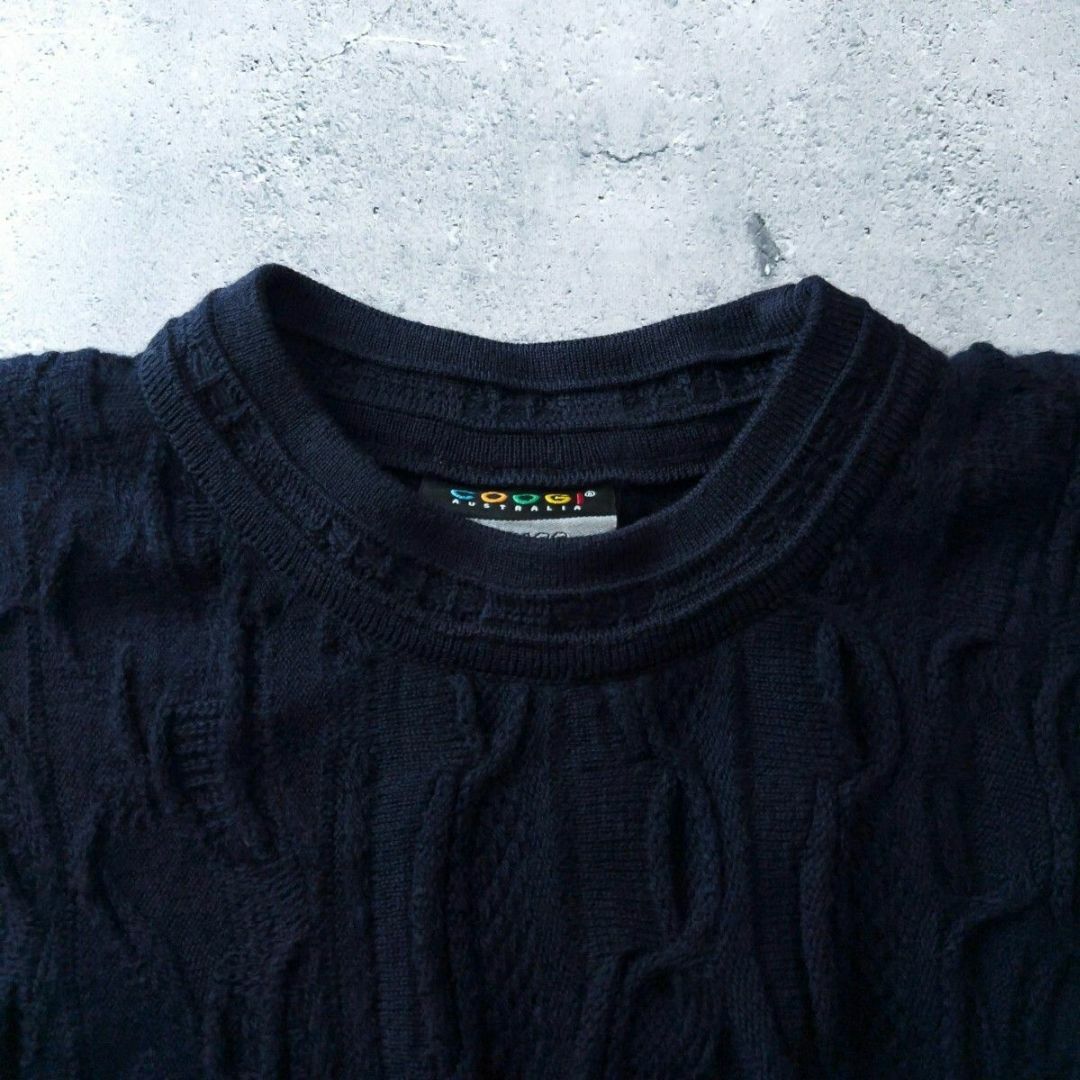 COOGI - 美品 COOGI クージー 単色 オールネイビー 3D ニット COOGI - 美品 COOGI クージー 単色 オールネイビー 3D ニット