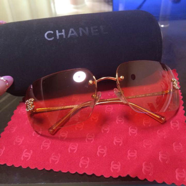 CHANEL(シャネル)のCHANEL♡サングラス レディースのファッション小物(サングラス/メガネ)の商品写真