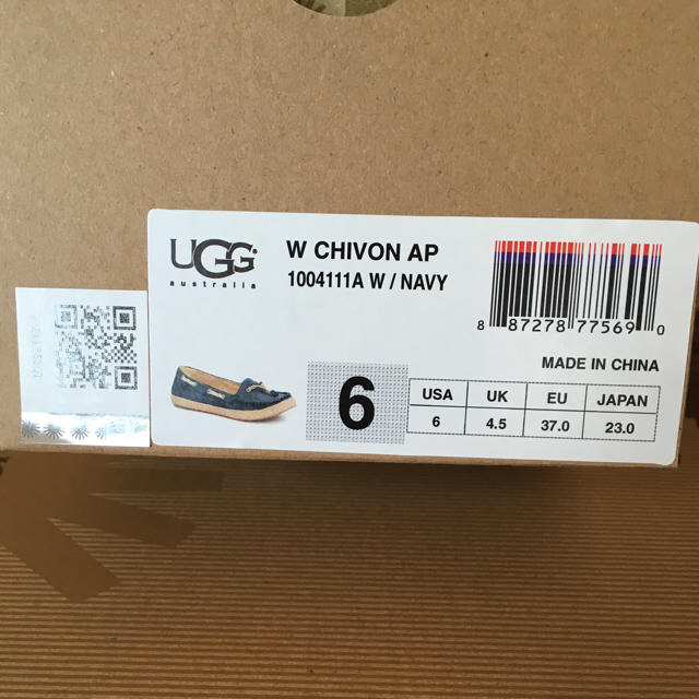 UGG(アグ)の正規品‼️新品・未使用 UGG ウィメンズ  CHIVON AP レディースの靴/シューズ(スリッポン/モカシン)の商品写真