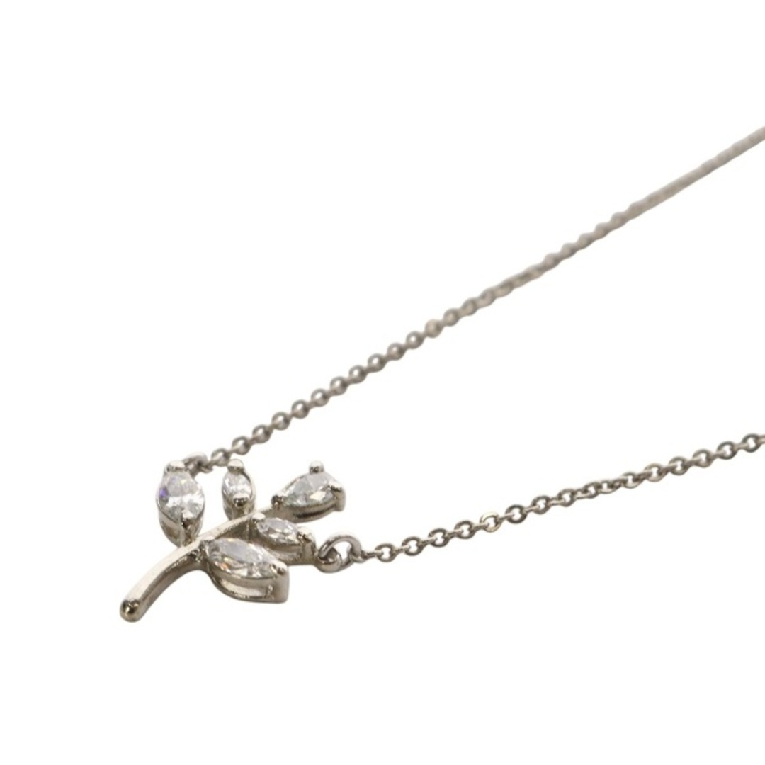 FOXEY - フォクシー ネックレス ペンダント リーフモチーフ FOXEY - フォクシー ネックレス ペンダント リーフモチーフ