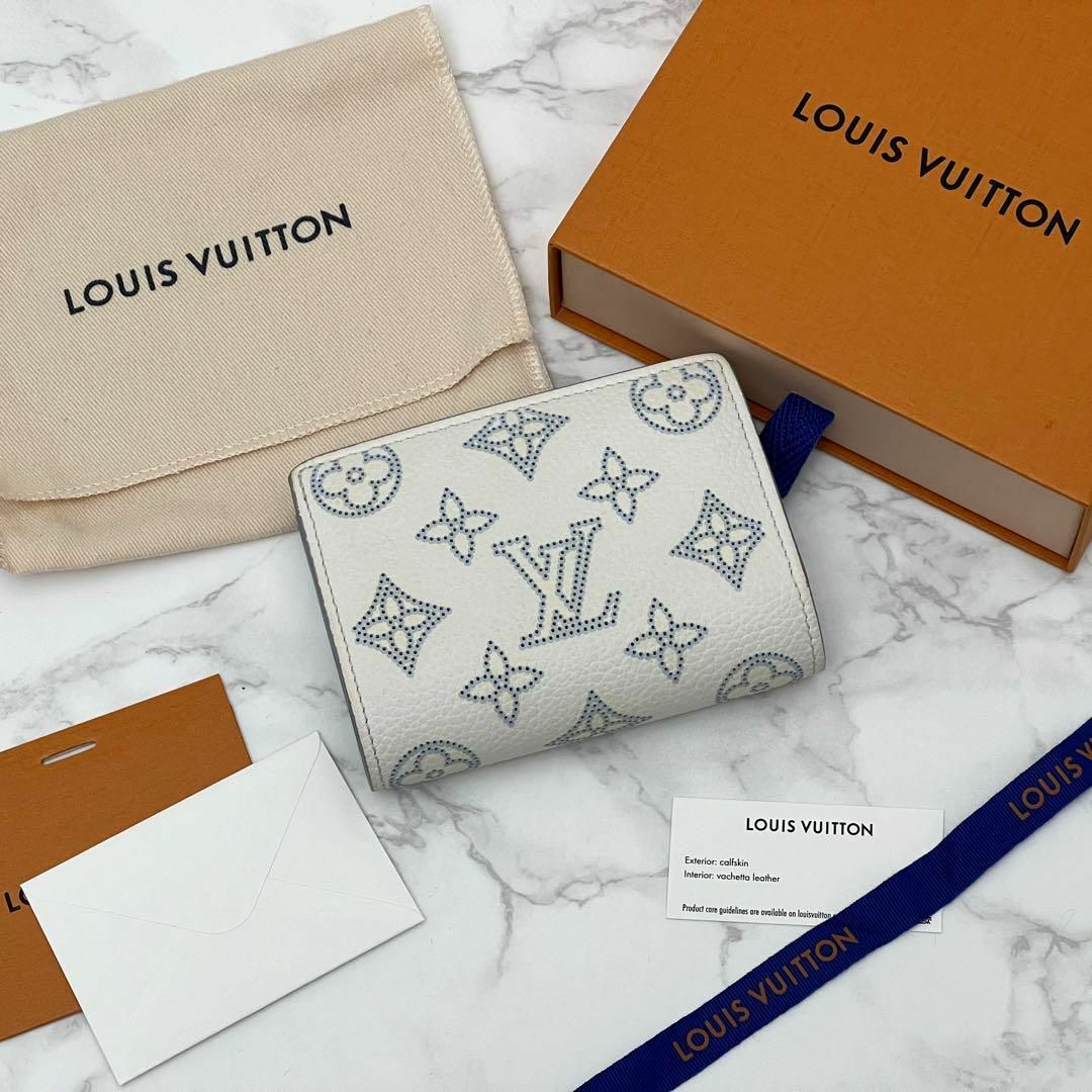 LOUIS VUITTON(ルイヴィトン)のルイヴィトン マヒナ ポルトフォイユ・クレア 折り財布 ホワイト M11749 レディースのファッション小物(財布)の商品写真