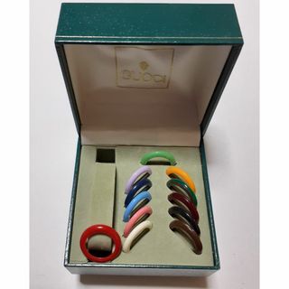 GUCCI - グッチ 6400L レディース腕時計 白文字盤 バングル GUCCI - グッチ 6400L レディース腕時計 白文字盤 バングル