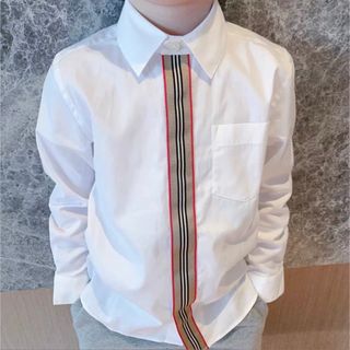 BURBERRY(ストライプ ・ ブラウス)のフリマアイテム一覧 BURBERRY(ストライプ ・ ブラウス)のフリマアイテム一覧