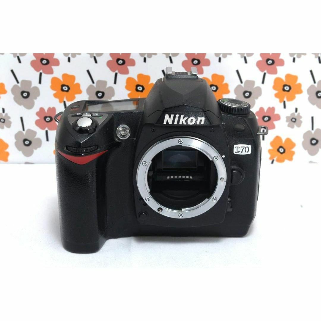 ❤Nikon D70❤ショット数『5232』枚❤カンタン操作❤CFカード付き❤ ❤️Nikon D70❤️初心者オススメ❤️CFカード付き❤️すぐに