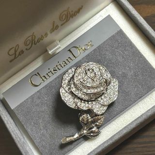 Christian Dior(ブローチ/コサージュ)のフリマアイテム一覧 Christian Dior(ブローチ/コサージュ)のフリマアイテム一覧