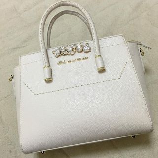 JILL by JILLSTUART - ビジューロイヤルトート♡ホワイトの通販 by JILL by JILLSTUART - ビジューロイヤルトート♡ホワイトの通販 by