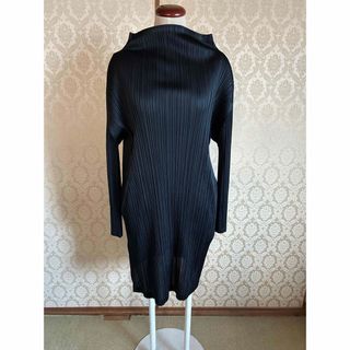 PLEATS PLEASE ISSEY MIYAKE(ミニワンピース)のフリマアイテム一覧 PLEATS PLEASE ISSEY MIYAKE(ミニワンピース)のフリマアイテム一覧