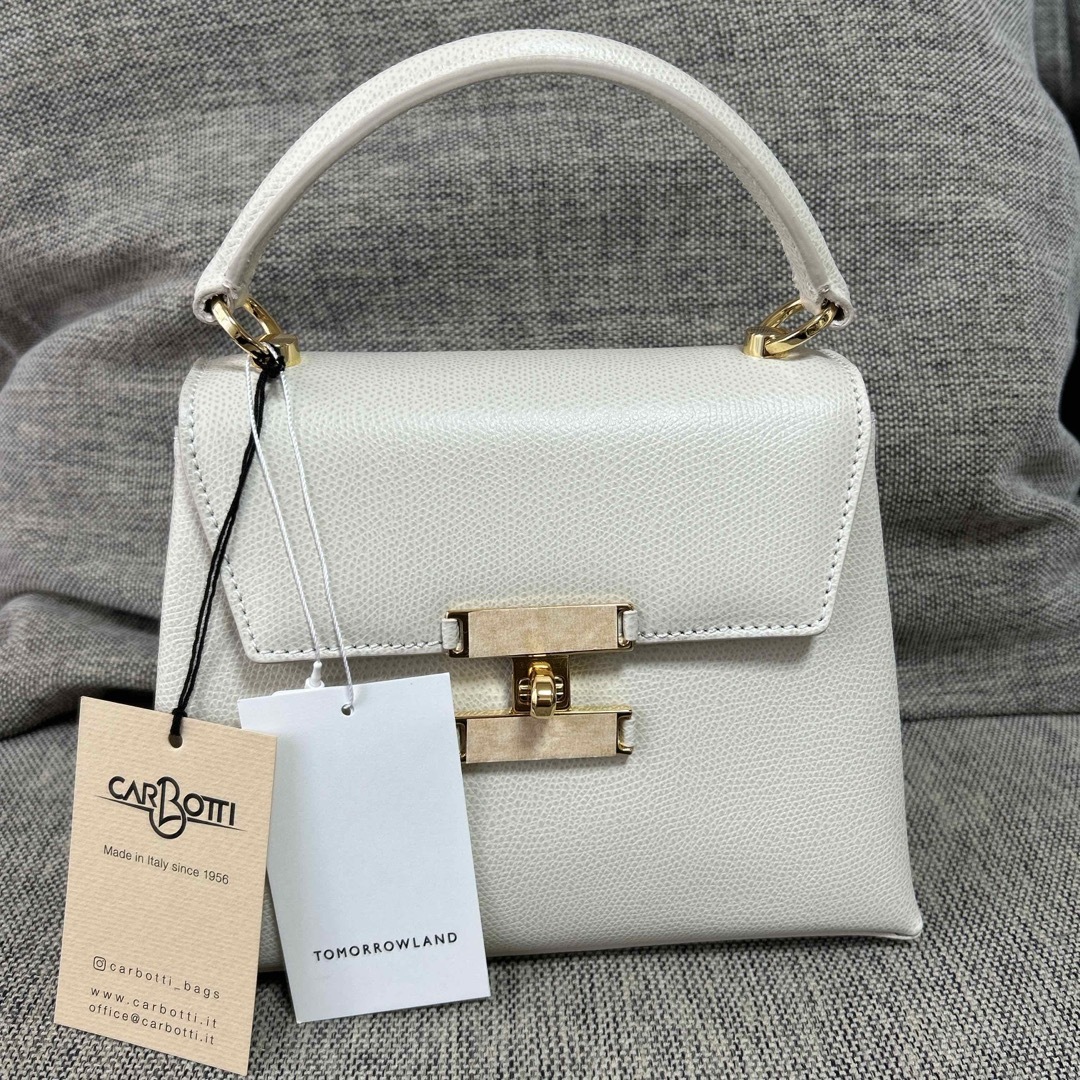 カルボッティ DIANA 321 の通販 by shop|ラクマ カルボッティ DIANA 321 の通販 by shop|ラクマ