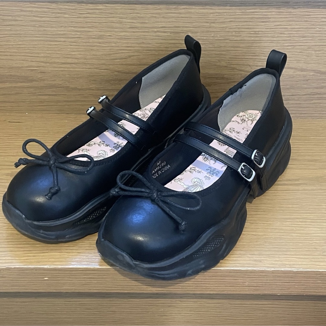 しまむら - 青木美沙子 Nina's コラボ バレエスニーカー 黒の しまむら - 青木美沙子 Nina's コラボ バレエスニーカー 黒の