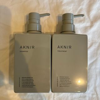 アクニーAKNIR薬用ヘアシャンプー トリートメントセット　ボトルセット(シャンプー/コンディショナーセット)