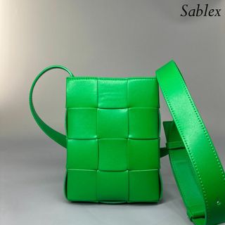 BOTTEGA VENETA(バッグ ・ グリーン・カーキ/緑色系)のフリマ BOTTEGA VENETA(バッグ ・ グリーン・カーキ/緑色系)のフリマ