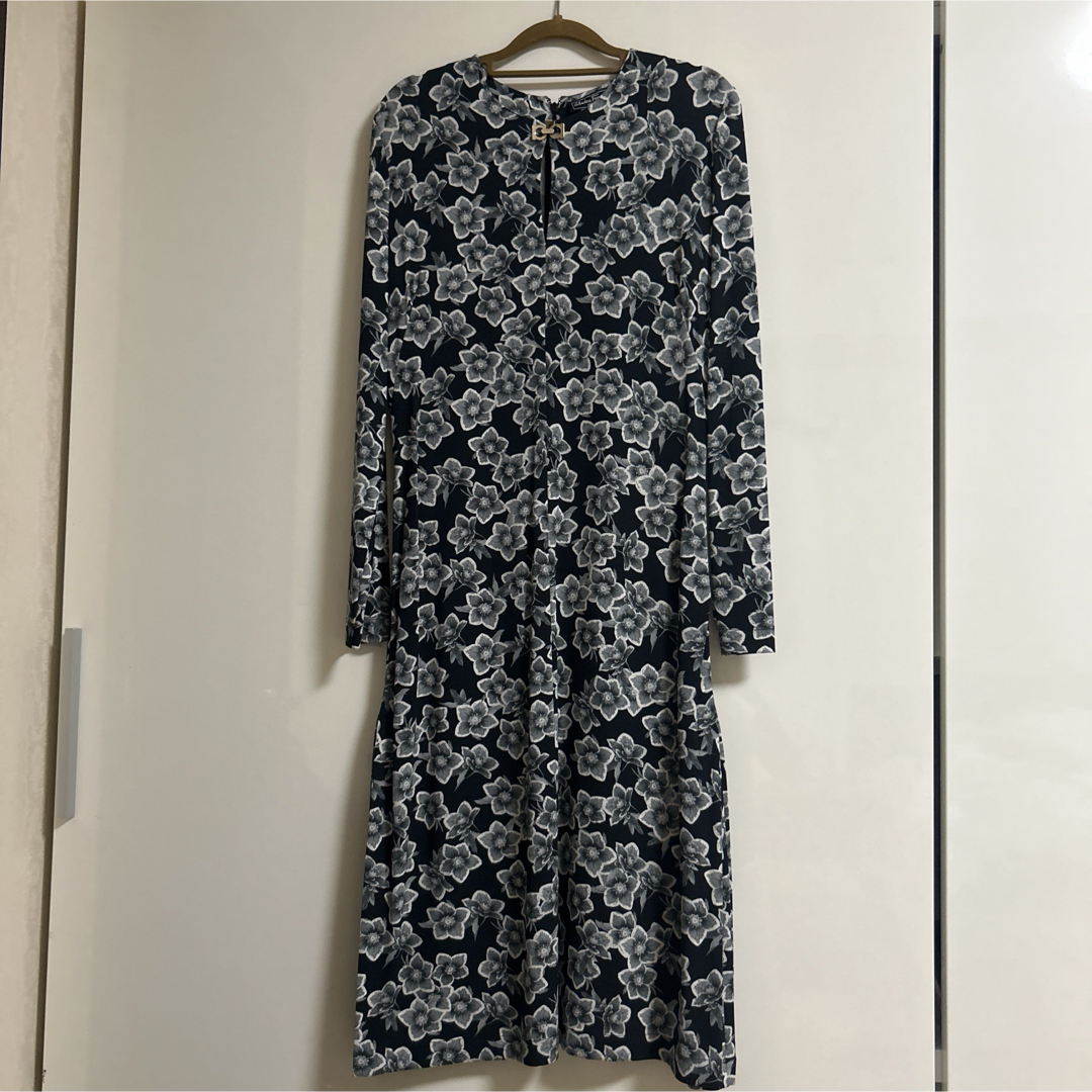 Salvatore Ferragamo - フェラガモ 美品ワンピースL レオナール Salvatore Ferragamo - フェラガモ 美品ワンピースL レオナール