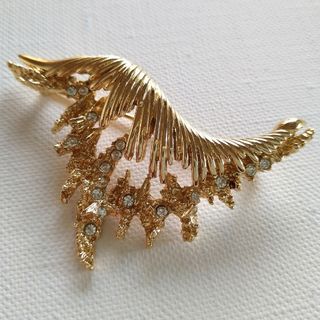 NINA RICCI(ブローチ/コサージュ)のフリマアイテム一覧 NINA RICCI(ブローチ/コサージュ)のフリマアイテム一覧