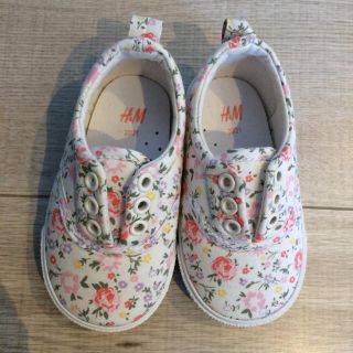 エイチアンドエム(H&M)のH&M 花柄スリッポン(その他)