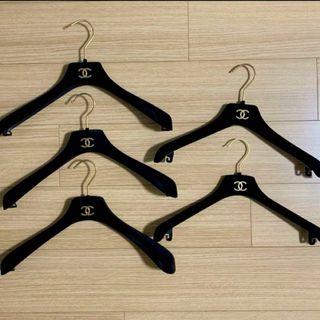 CHANEL(押し入れ収納/ハンガー)のフリマアイテム一覧 CHANEL(押し入れ収納/ハンガー)のフリマアイテム一覧