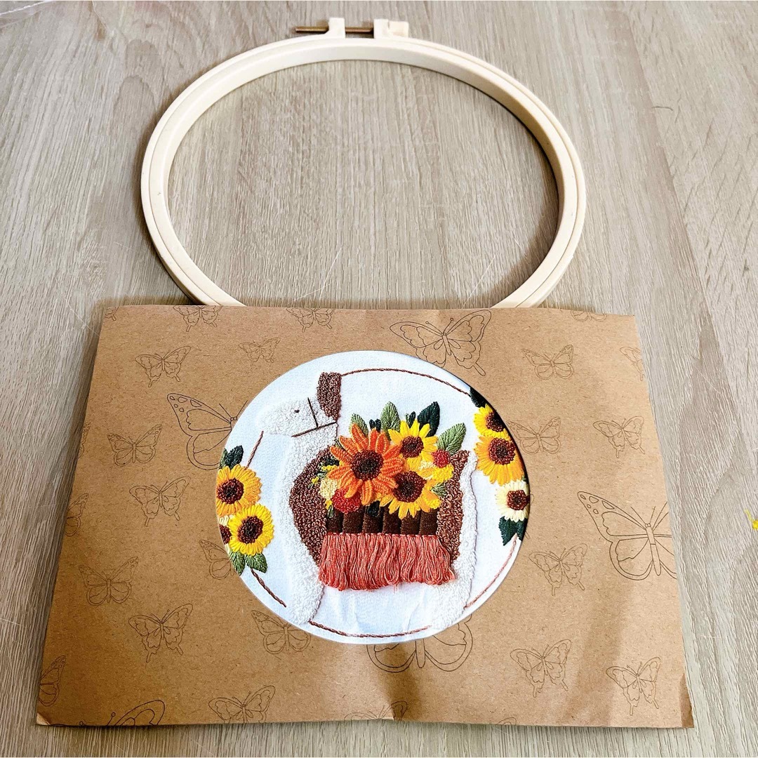残り1点⭐️刺繍リース素材キット 工作 ハンドメイド クロスステッチキット   ハンドメイドのインテリア/家具(インテリア雑貨)の商品写真