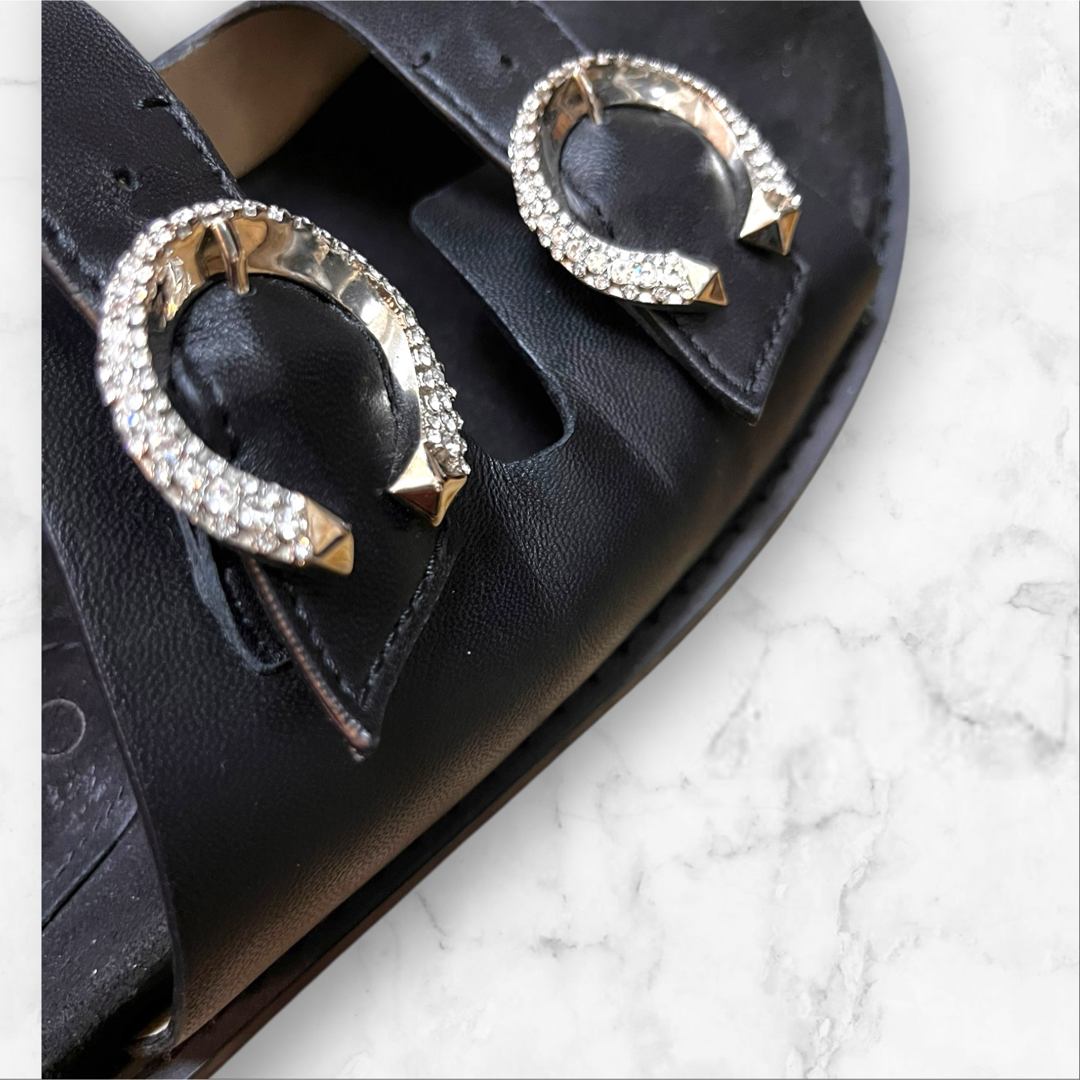 JIMMY CHOO - 【美品☆箱付】JIMMY CHOO Marga Flat サンダル JIMMY CHOO - 【美品☆箱付】JIMMY CHOO Marga Flat サンダル