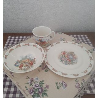 Royal Doulton(食器)のフリマアイテム一覧 Royal Doulton(食器)のフリマアイテム一覧