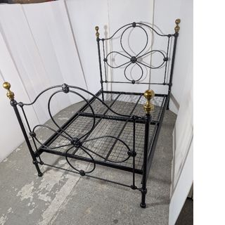 LAURA ASHLEY(ベッド/マットレス)のフリマアイテム一覧 LAURA ASHLEY(ベッド/マットレス)のフリマアイテム一覧