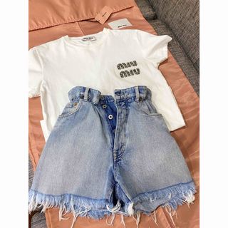 MIU MIU(ショートパンツ)のフリマアイテム一覧 MIU MIU(ショートパンツ)のフリマアイテム一覧