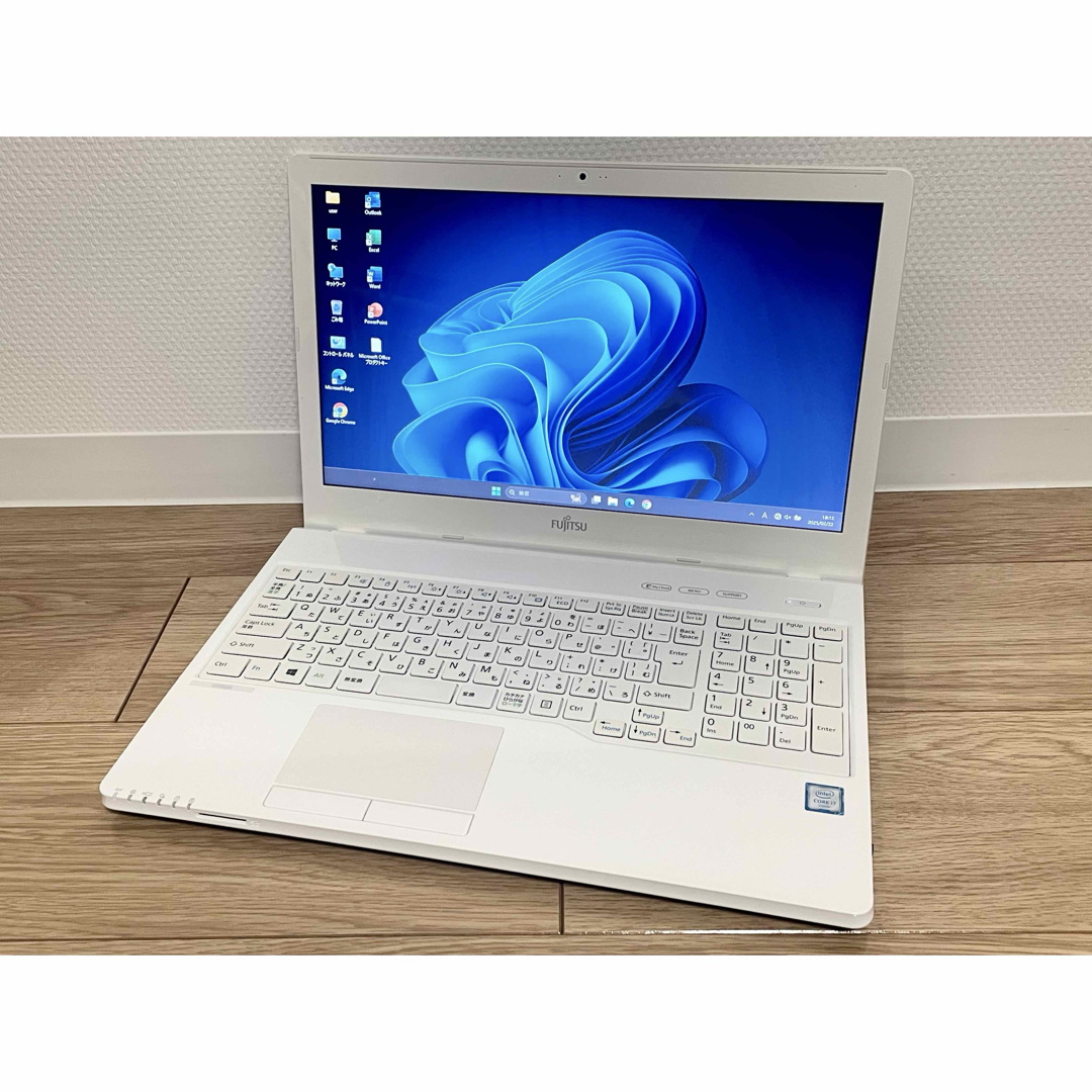 FUJITSU LIFEBOOK Core i7-6700HQ 8GB 1TB FUJITSU LIFEBOOK Core i7-6700HQ 8GB 1TB