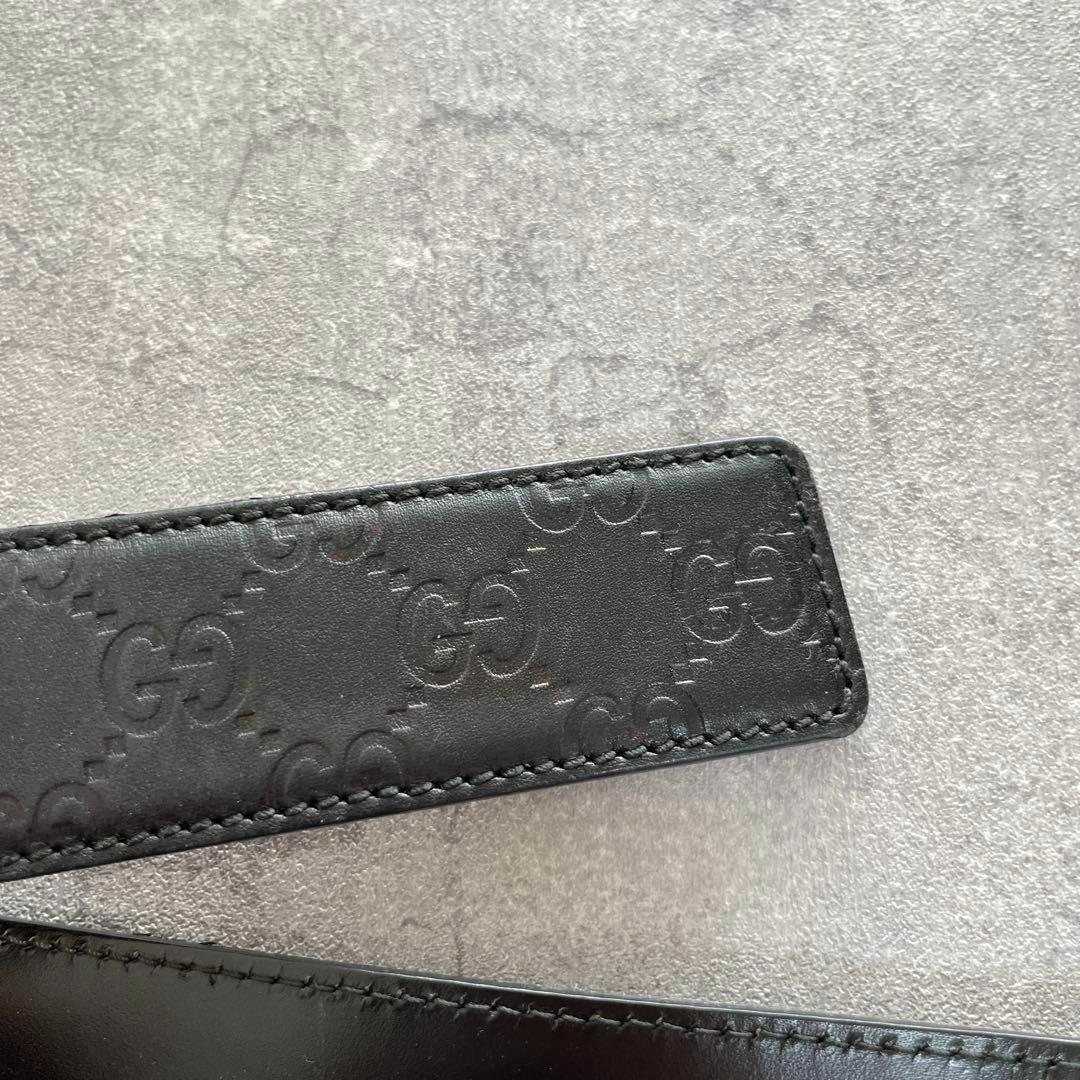 GUCCI - GUCCI ブランドロゴバックルベルト ロゴ型押しパターン GUCCI - GUCCI ブランドロゴバックルベルト ロゴ型押しパターン