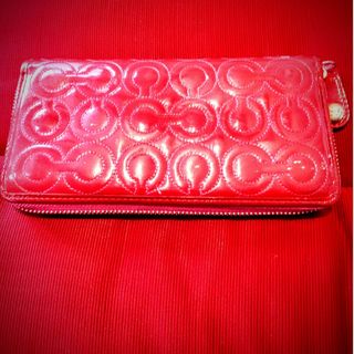 COACH(財布 ・ レッド/赤色系)のフリマアイテム一覧 COACH(財布 ・ レッド/赤色系)のフリマアイテム一覧