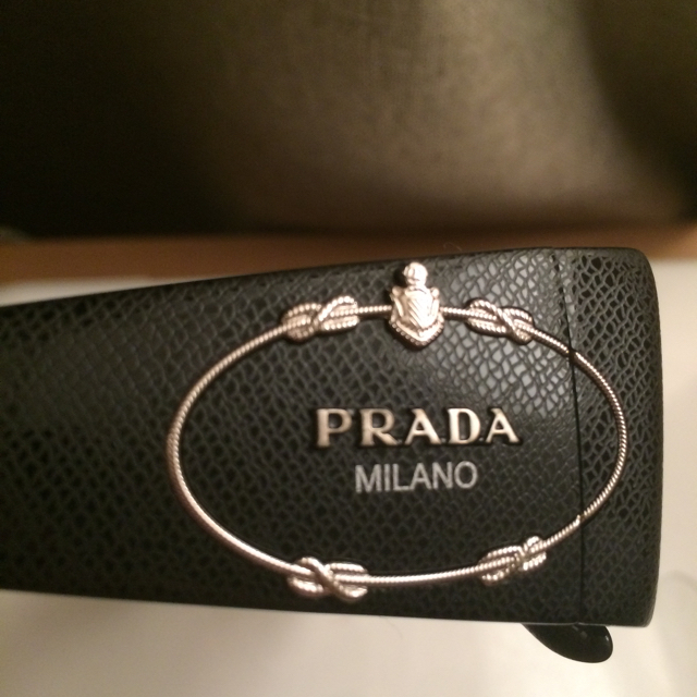 PRADA(プラダ)の[G様専用] プラダ サングラス レディースのファッション小物(サングラス/メガネ)の商品写真