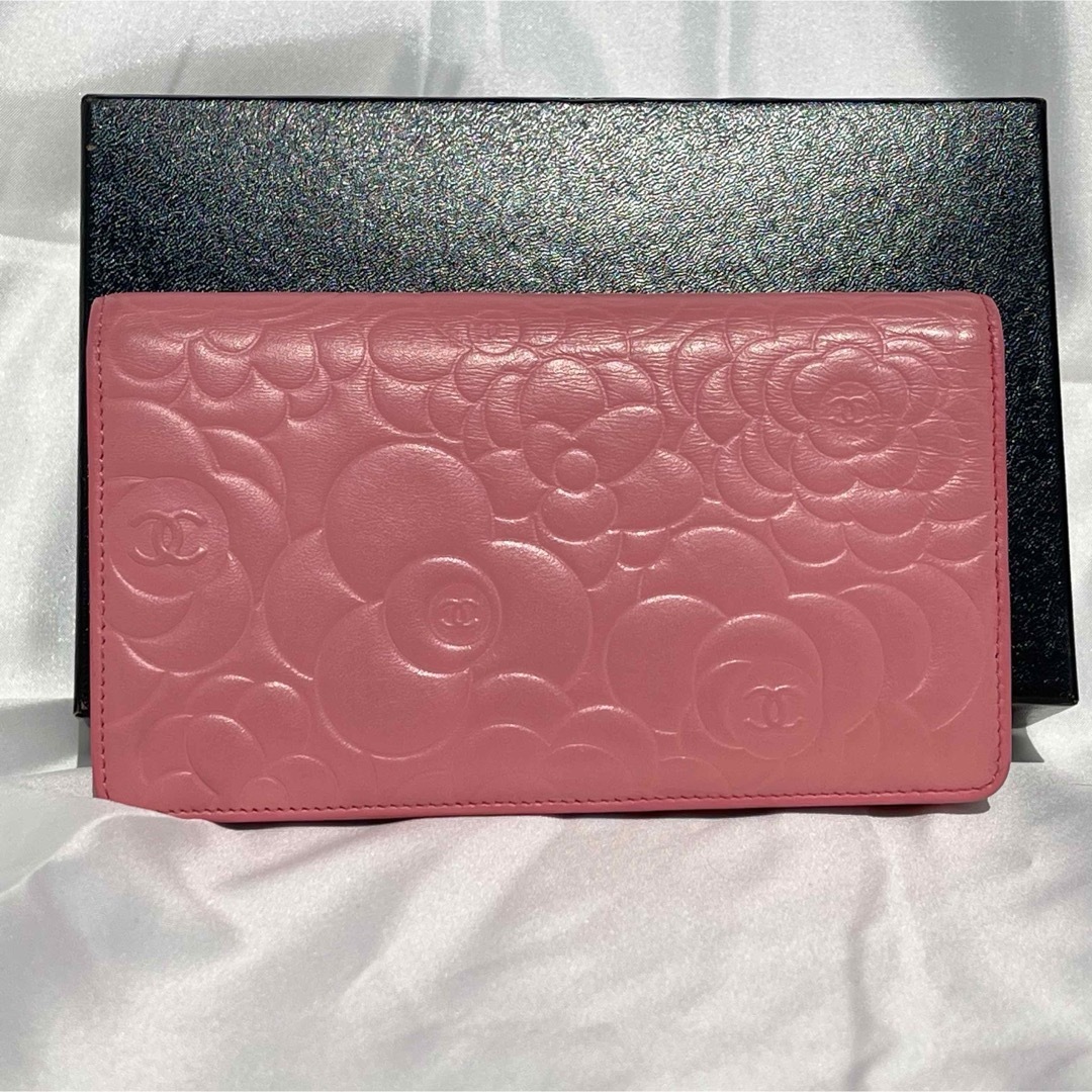 CHANEL - 【極美品】 シャネル カメリア 長財布 ピンク レザー CHANEL - 【極美品】 シャネル カメリア 長財布 ピンク レザー